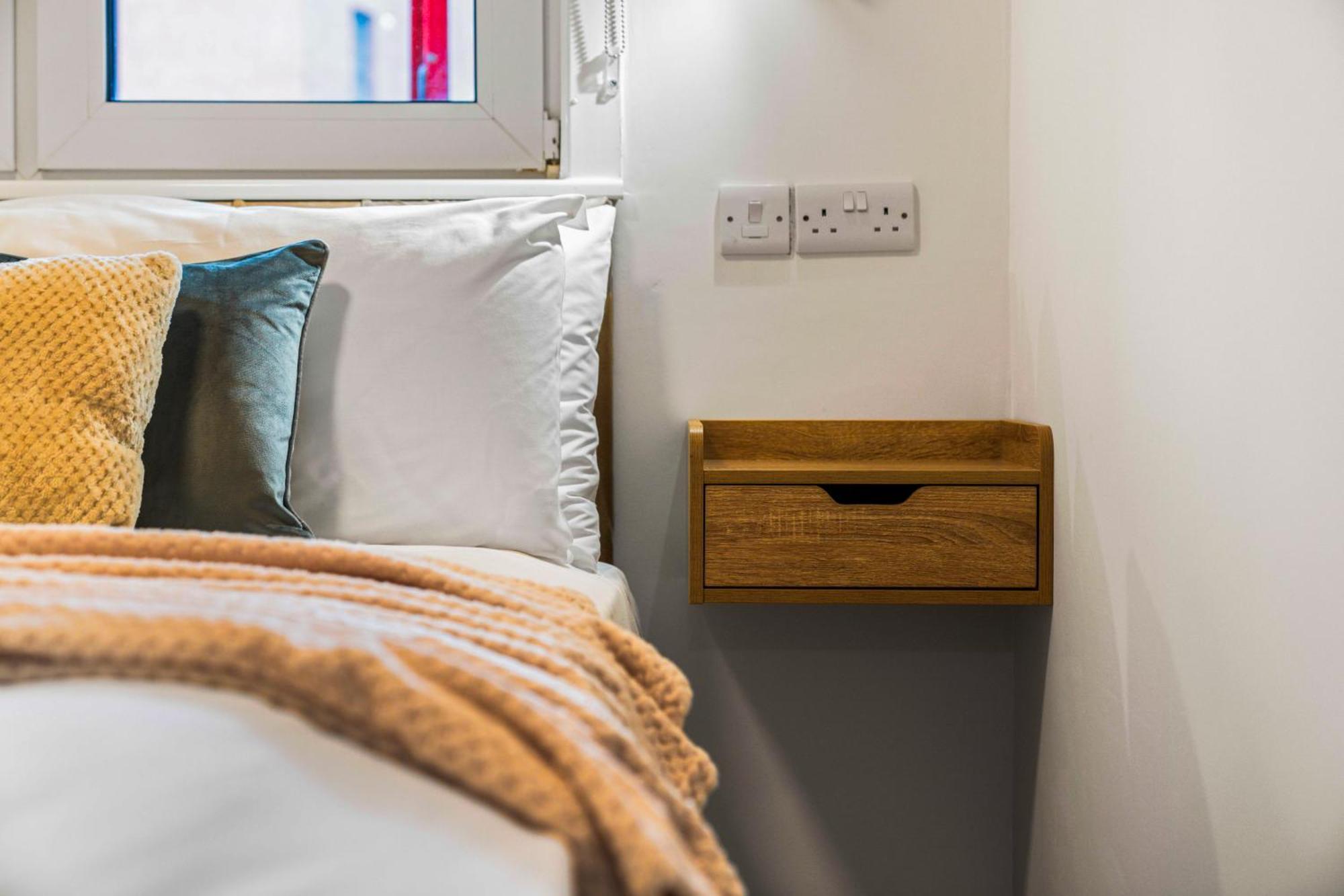One Bed In The Heart Of Apartment *