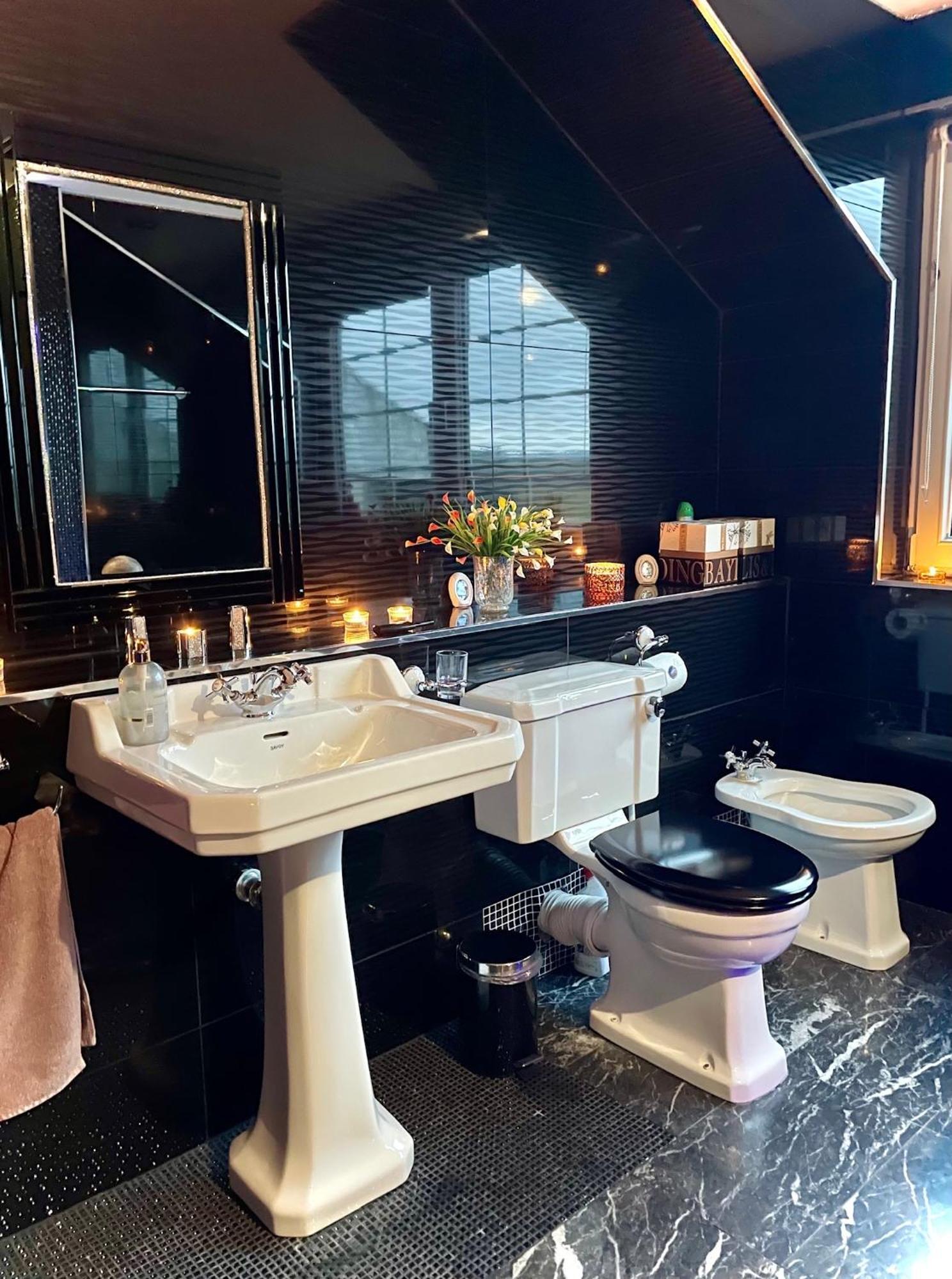 Finn Village Loch Lomond - The Black With Private Jacuzzi-style Bath Drymen