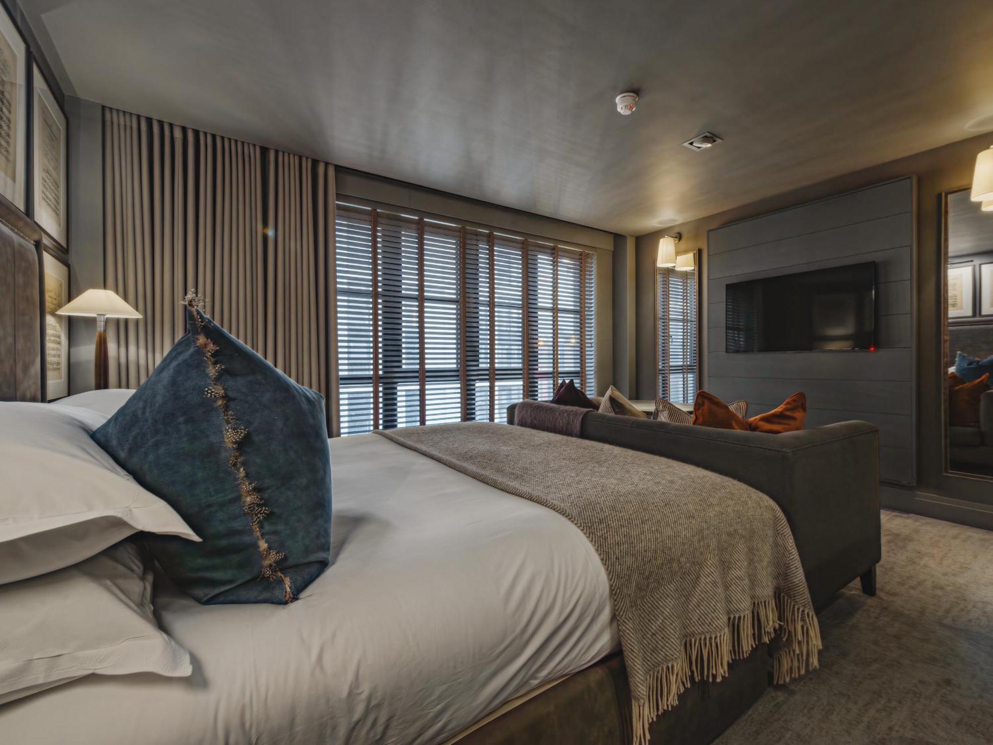 Hotel Dakota Glasgow 4*