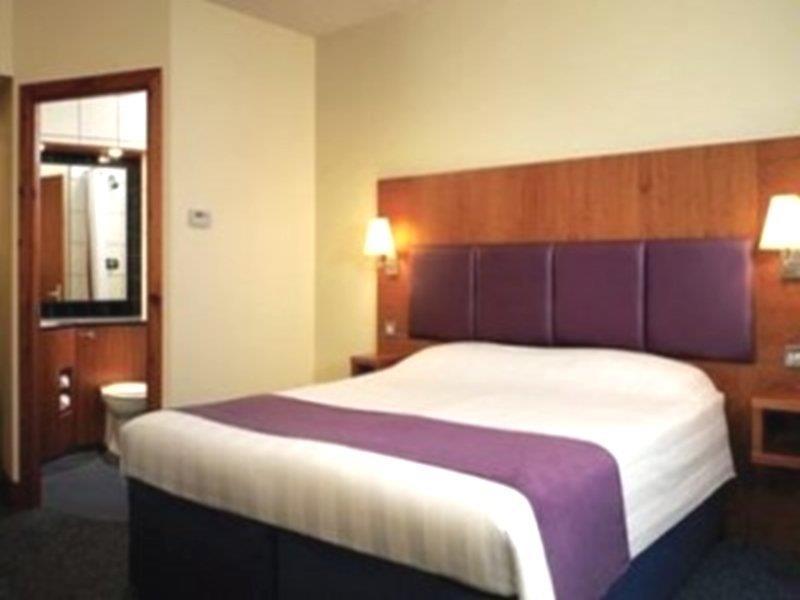 Premier - George Square Glasgow