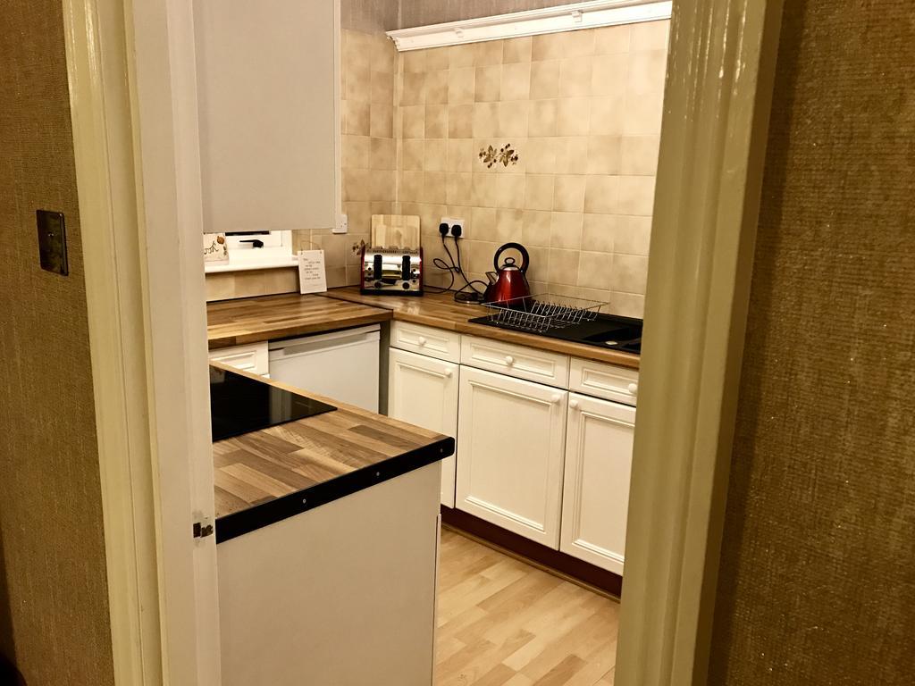 City Centre Flat With River Views And Parking Apartment Glasgow