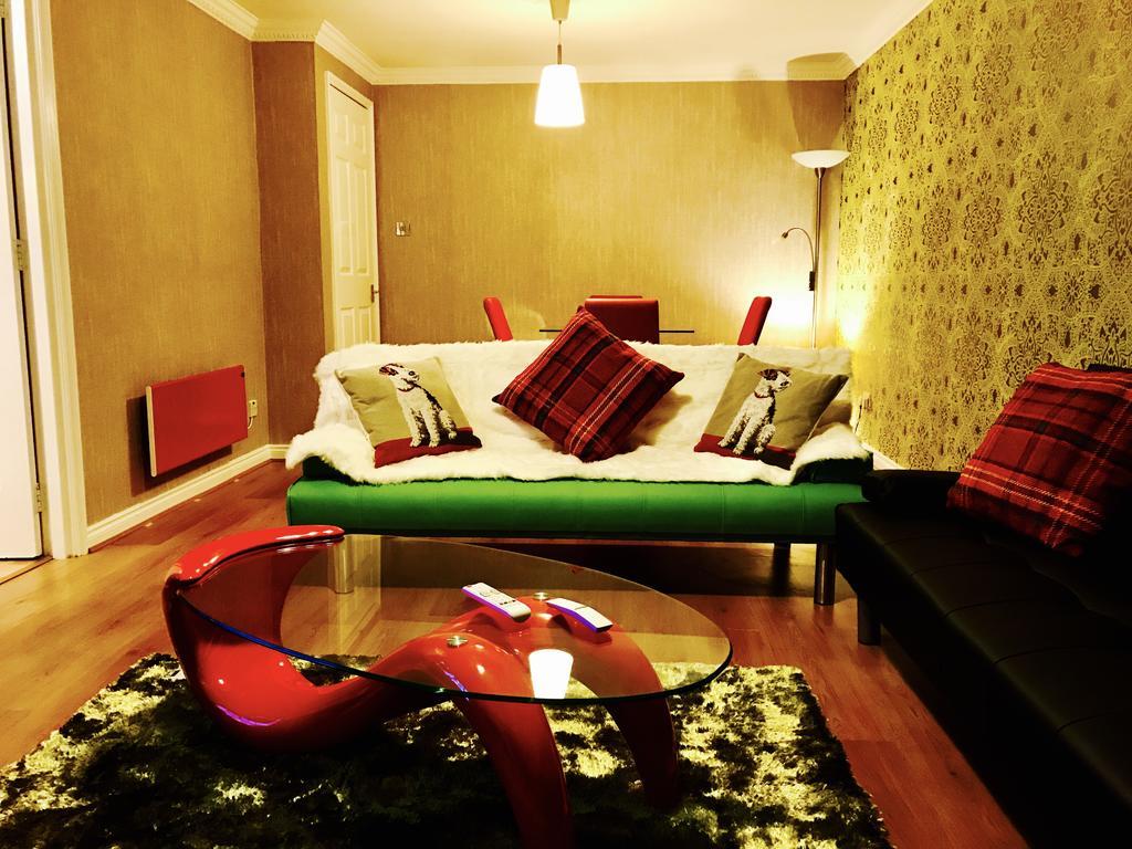 Apartment City Centre Flat With River Views And Parking Glasgow