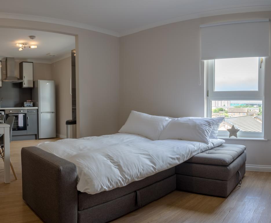 East Apartment *