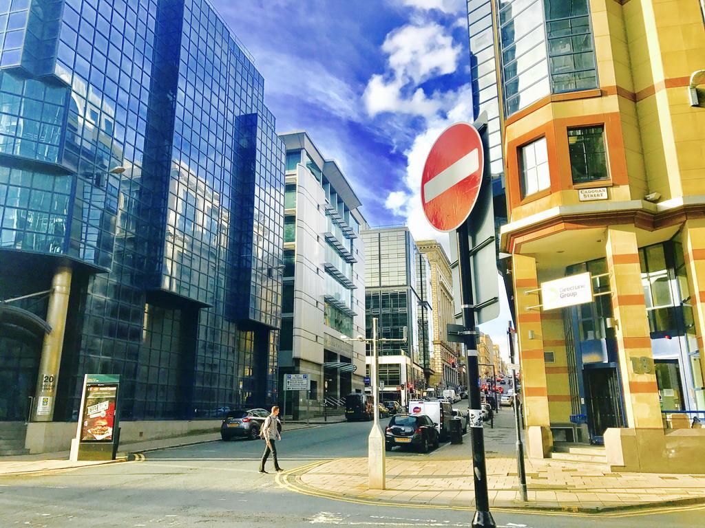 City Centre Flat With River Views And Parking Apartment *