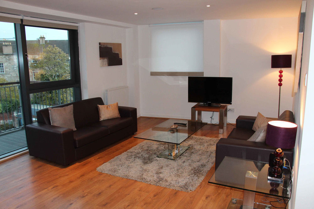 Apartment Executive 7