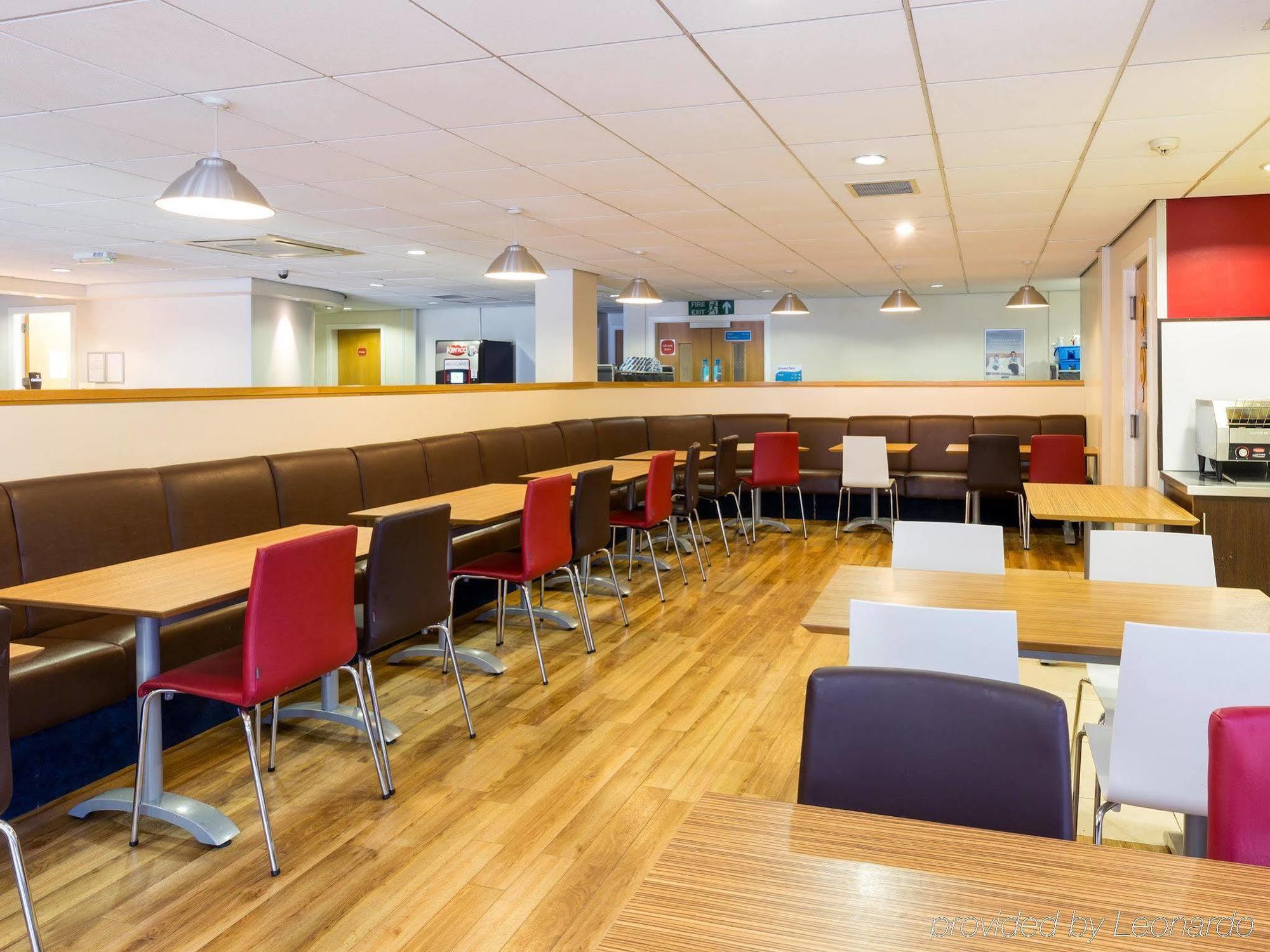 Hotel Travelodge Airport 3*