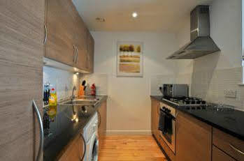 Executive 7 Apartment *
