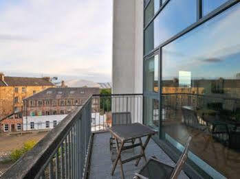 Executive 7 Apartment