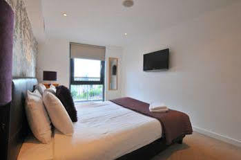 Executive 7 Apartment