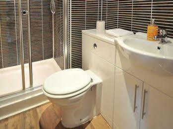 Executive 7 Apartment *