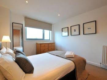Executive 7 Apartment