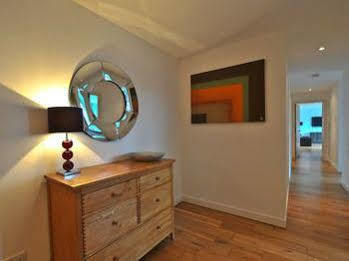 Executive 7 Apartment *