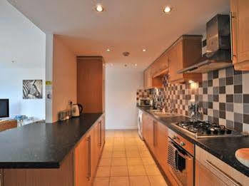 Apartment Executive 7