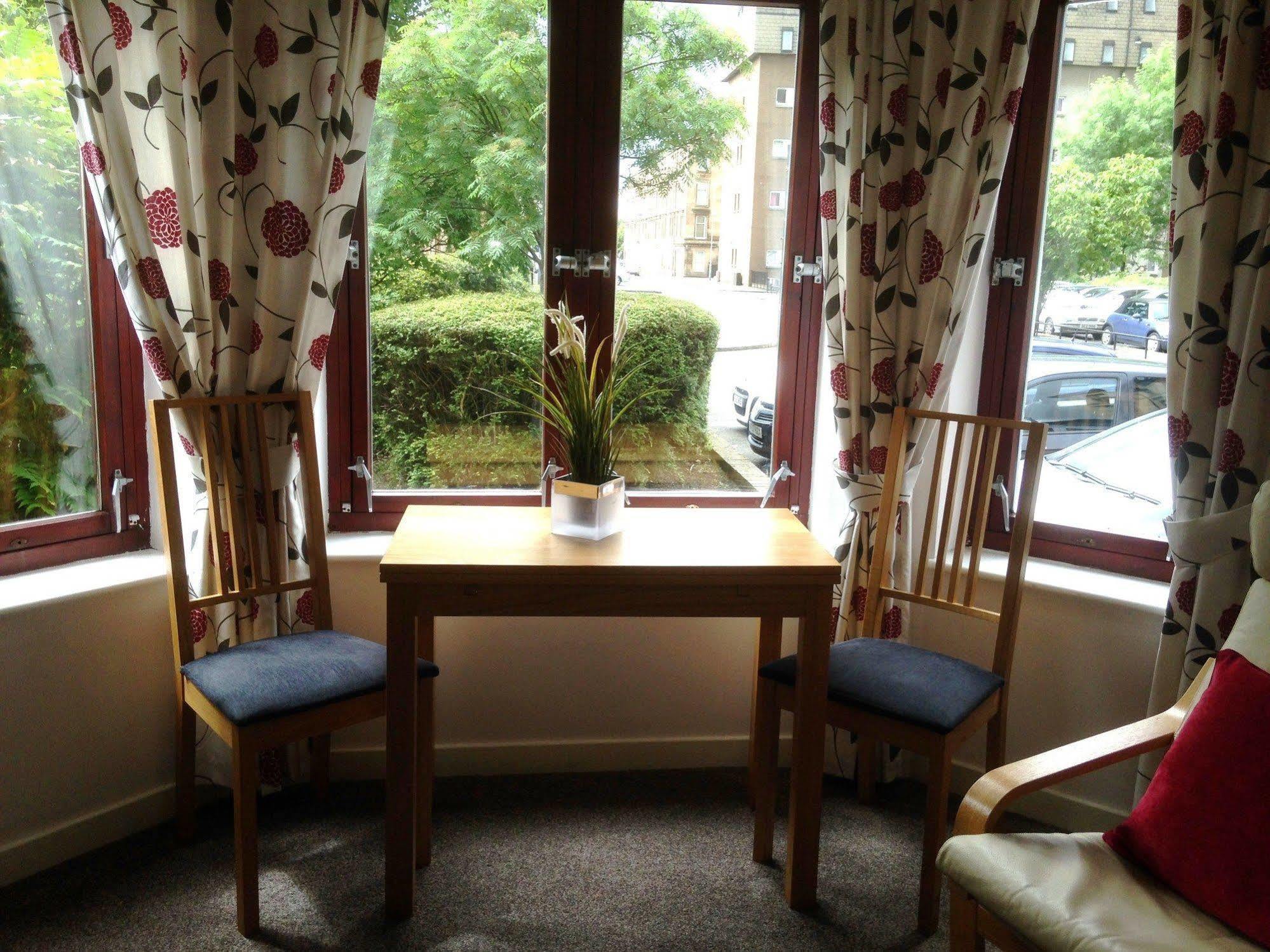 Hotel Clyde Waterfront 3*
