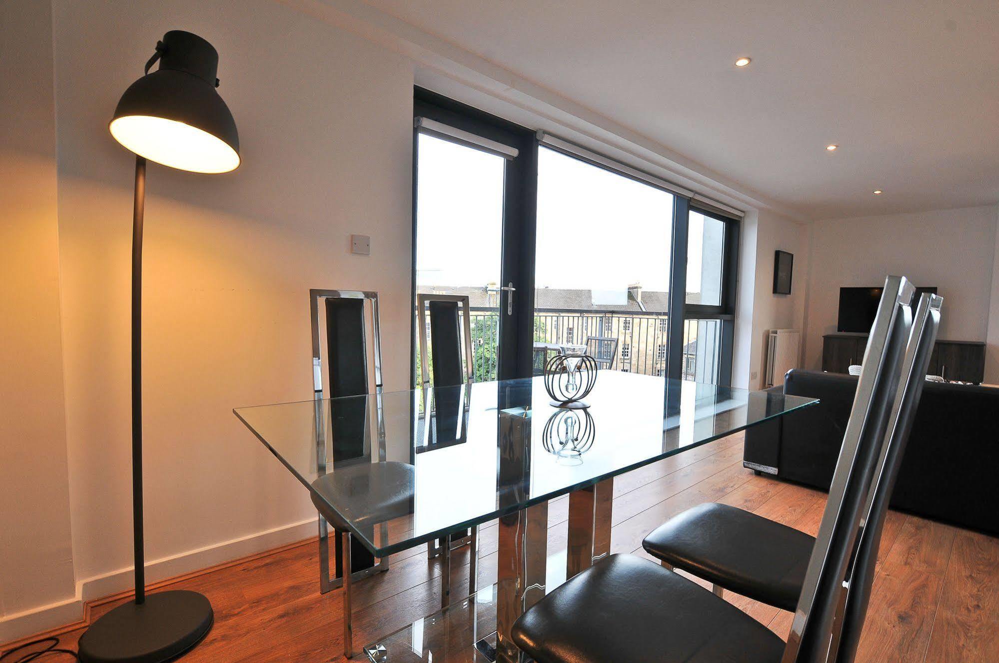 Apartment Executive 7