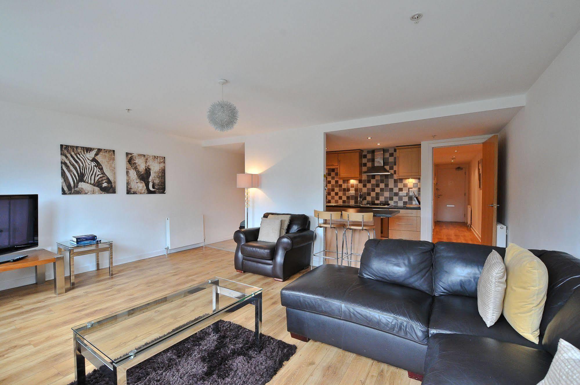 Executive 7 Glasgow