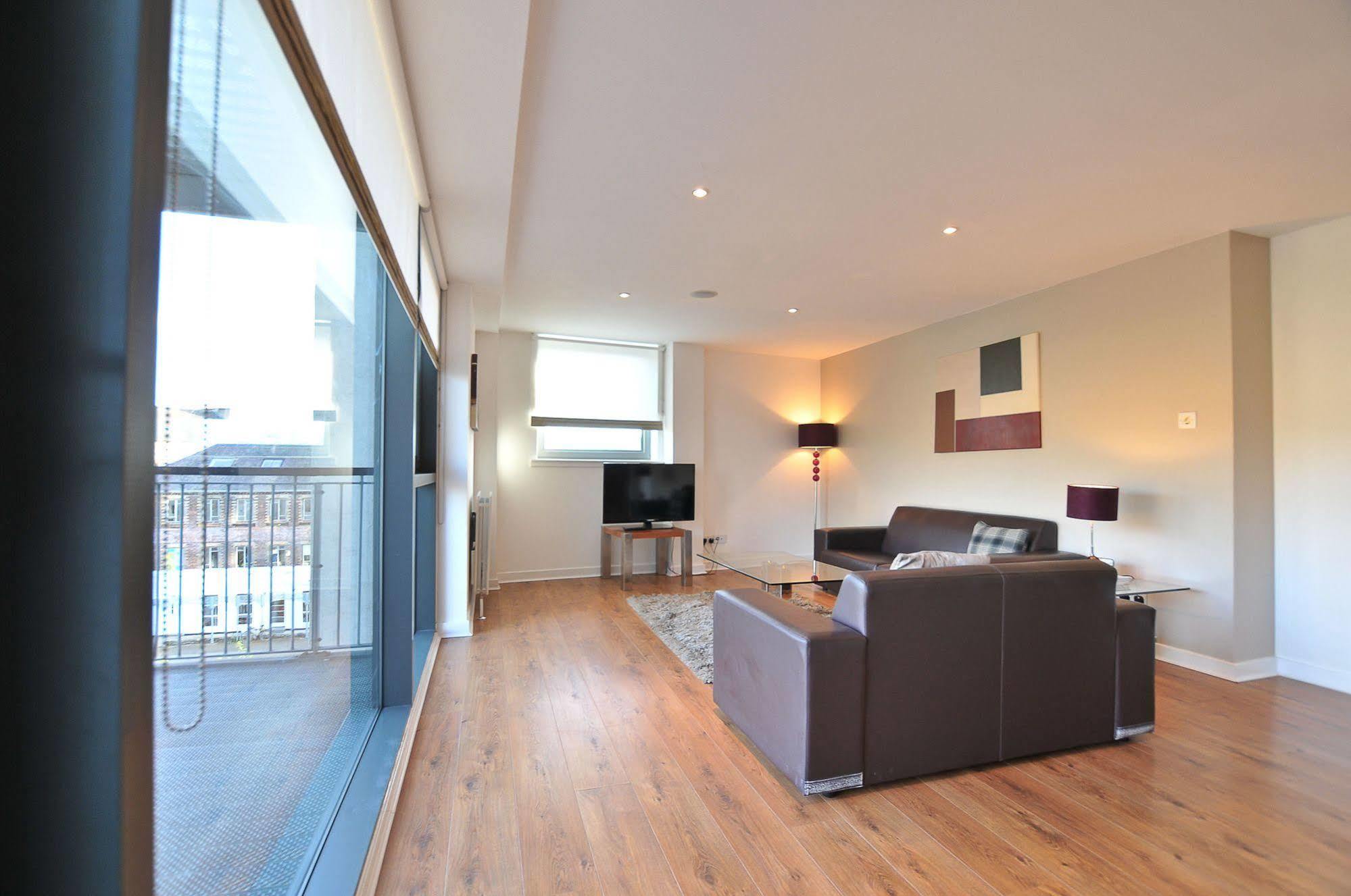 Apartment Executive 7 *