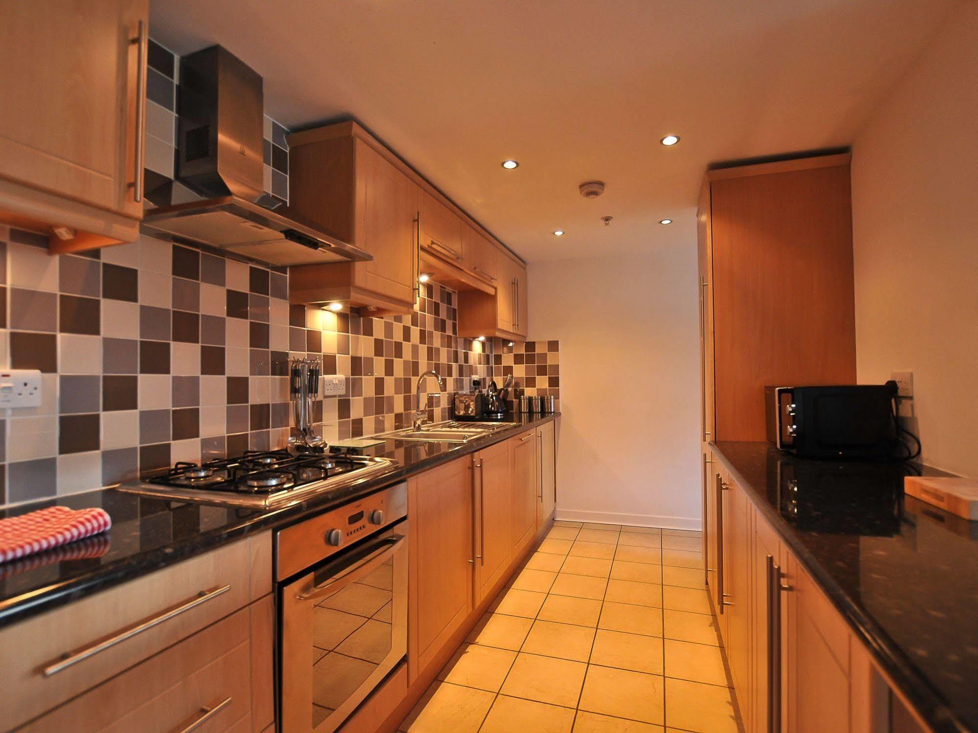 Executive 7 Glasgow