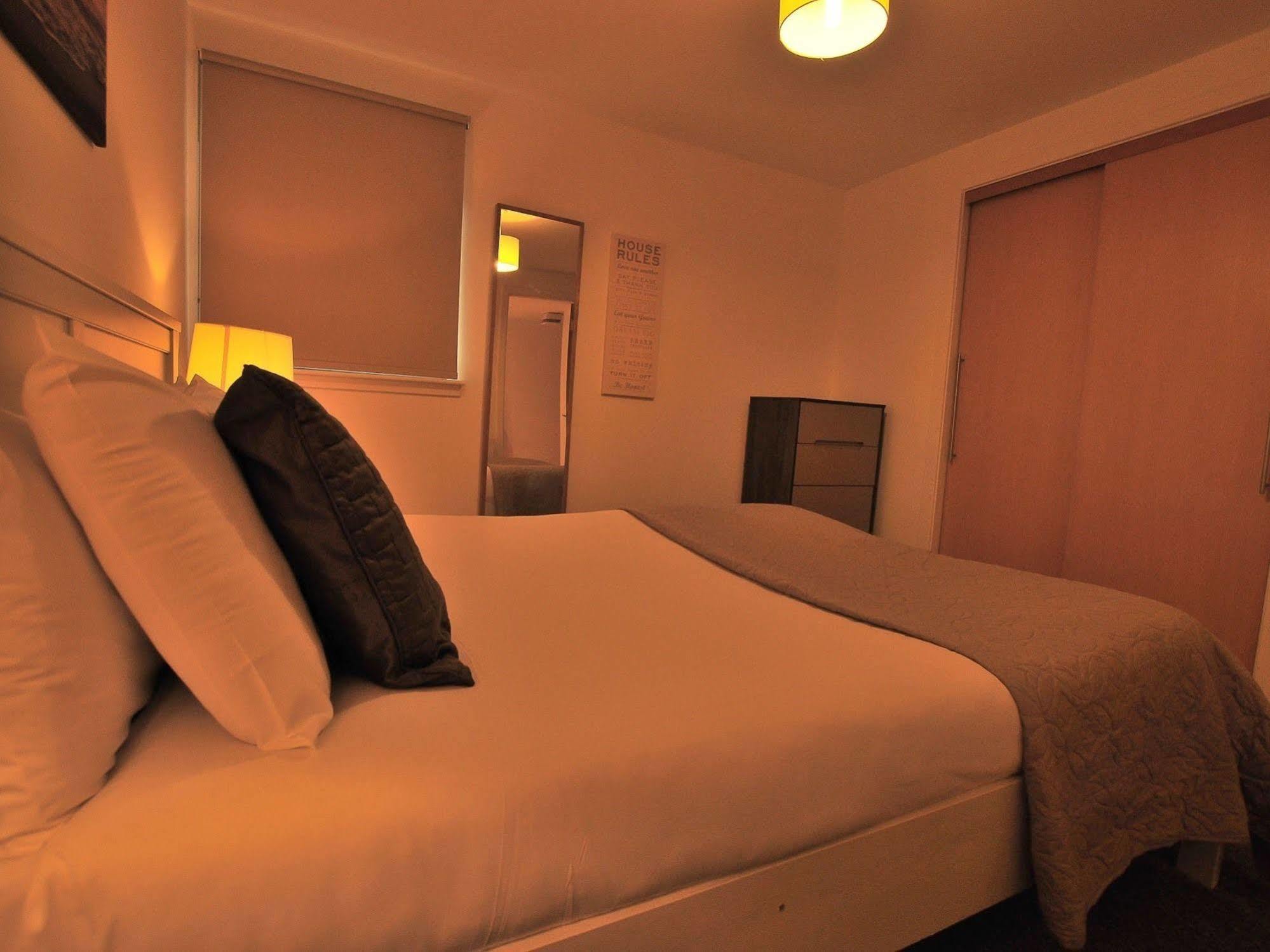 Executive 7 Apartment