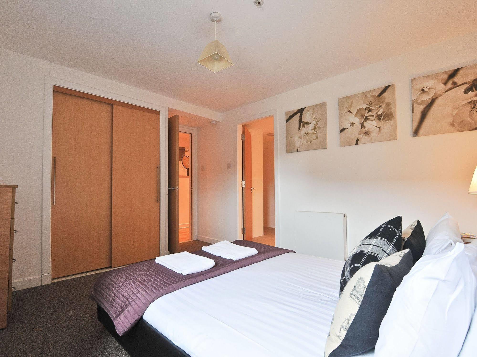 Executive 7 Apartment
