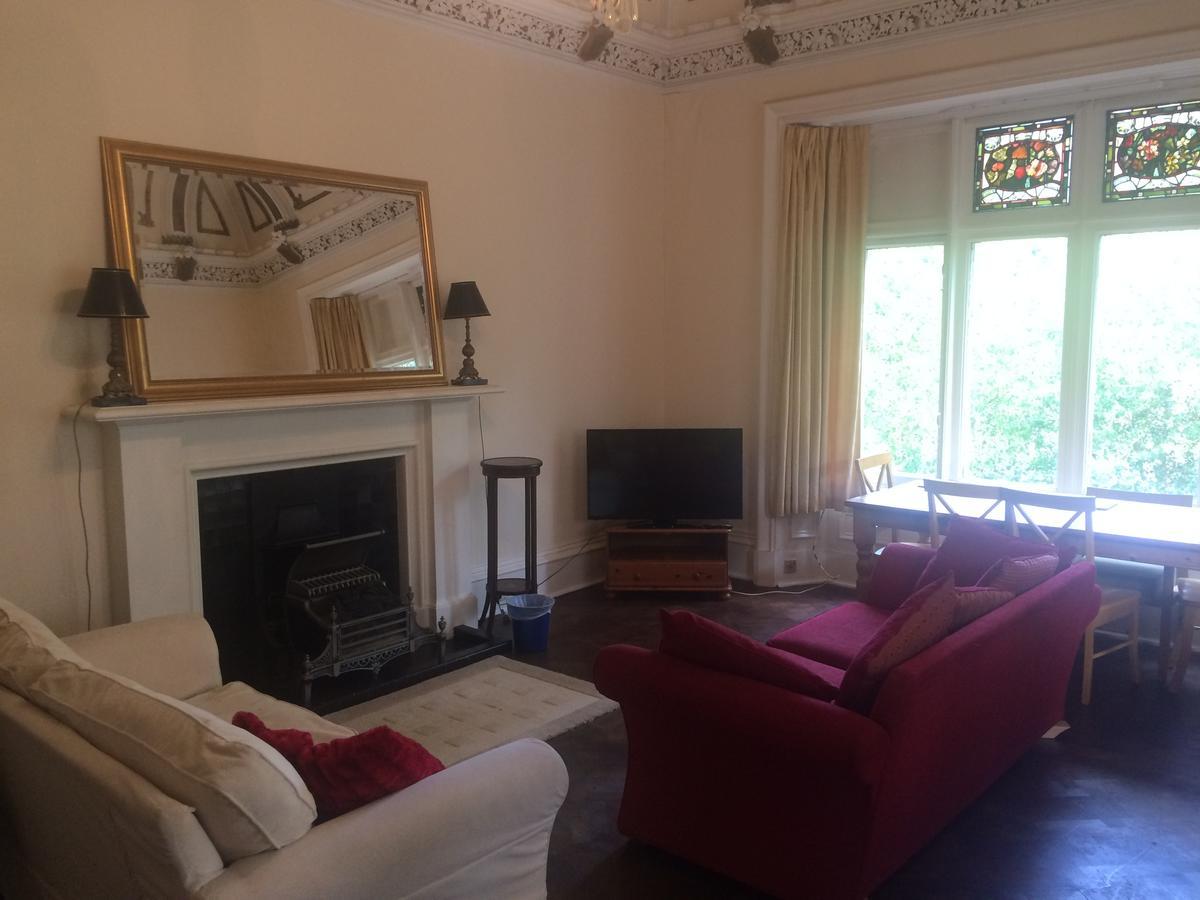 Newhall Apartment