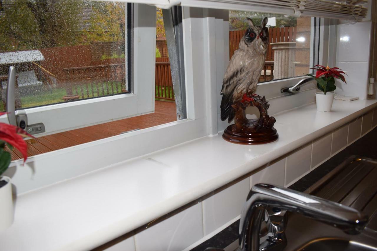 Silverburn New House With Free Parking And Garden