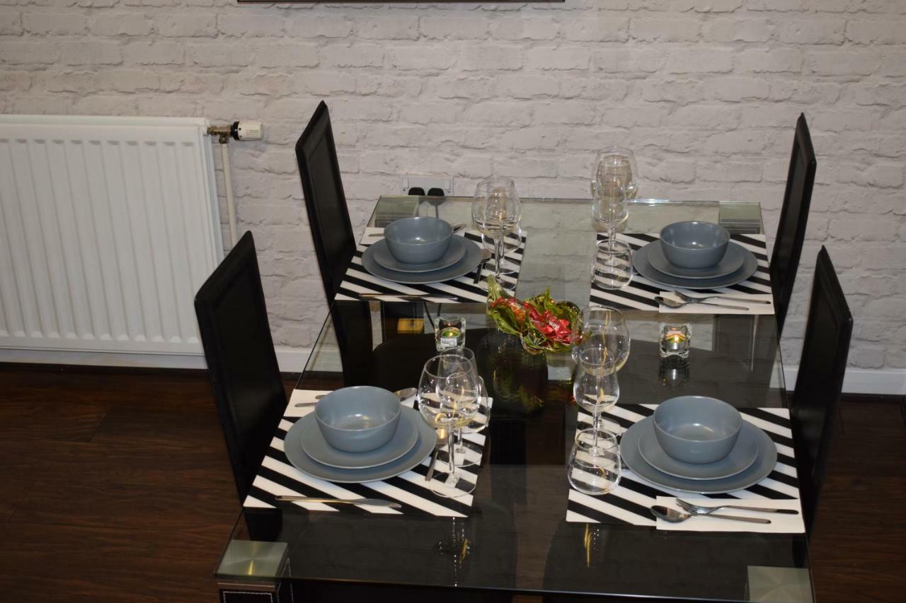 Holiday home Silverburn New House With Free Parking And Garden