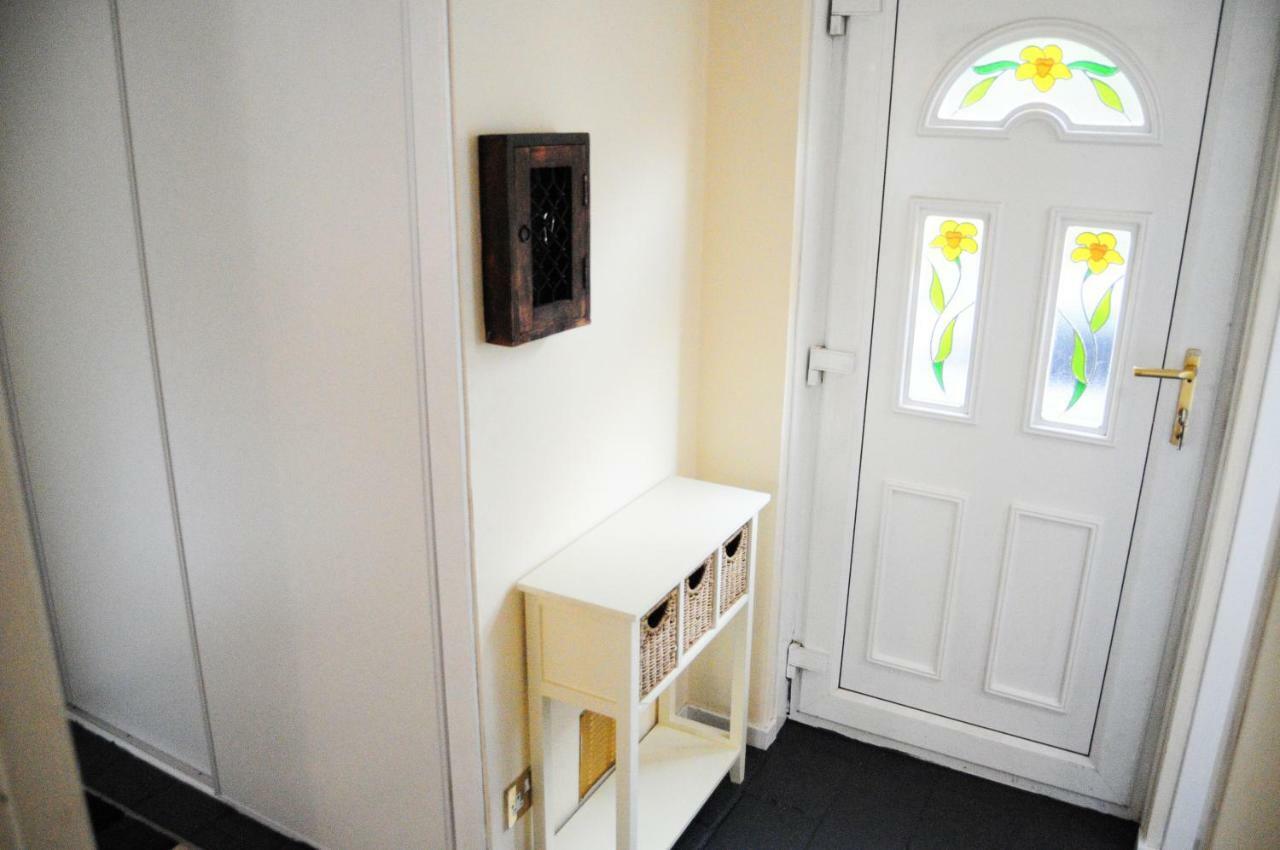 Bright City Centre House - Private Garden & Parking! Holiday home *