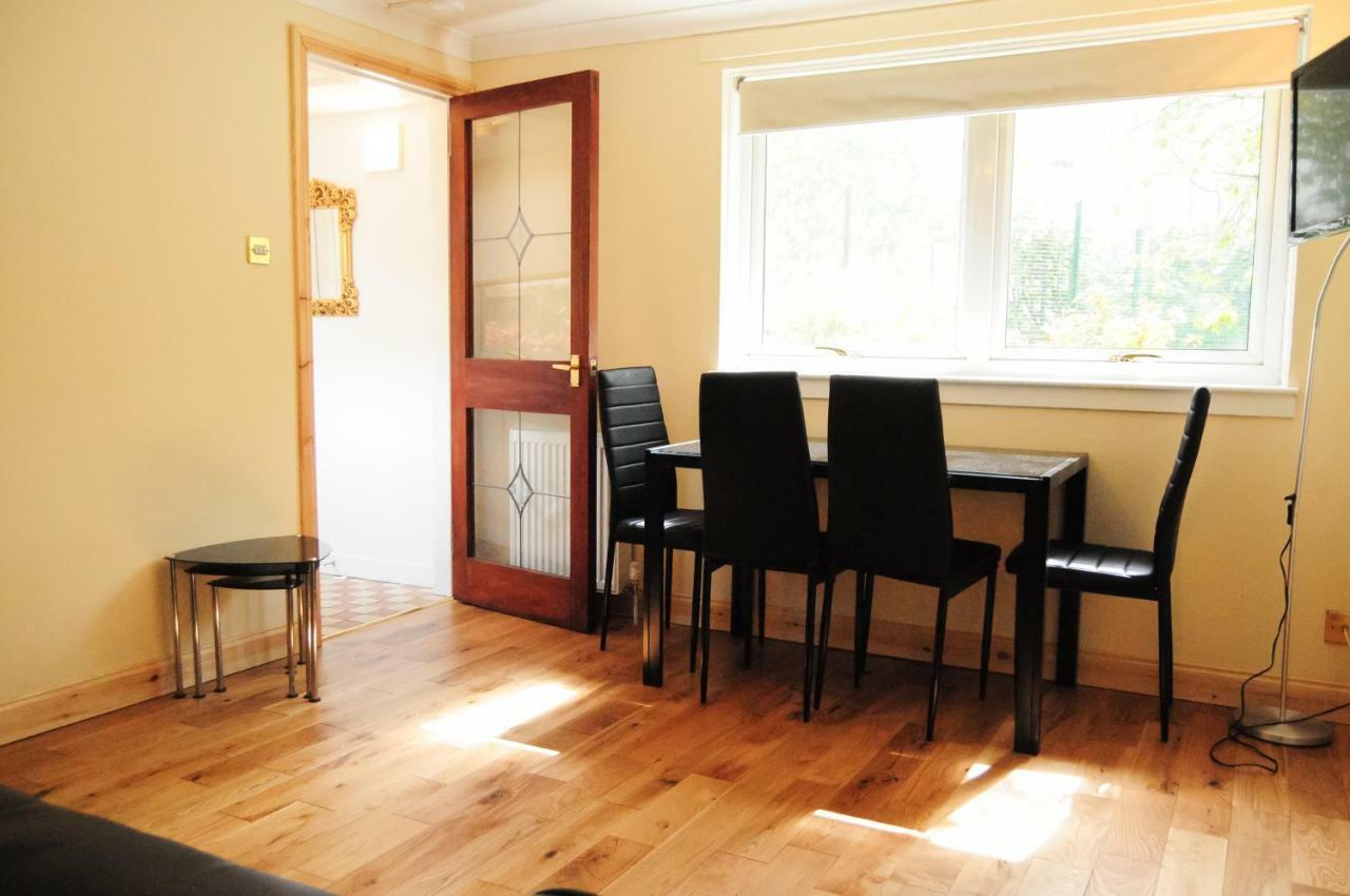 Bright City Centre House - Private Garden & Parking! Glasgow