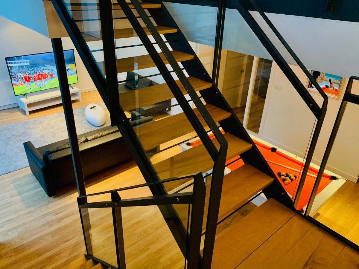 Centre - The Penthouse With Riverviews -