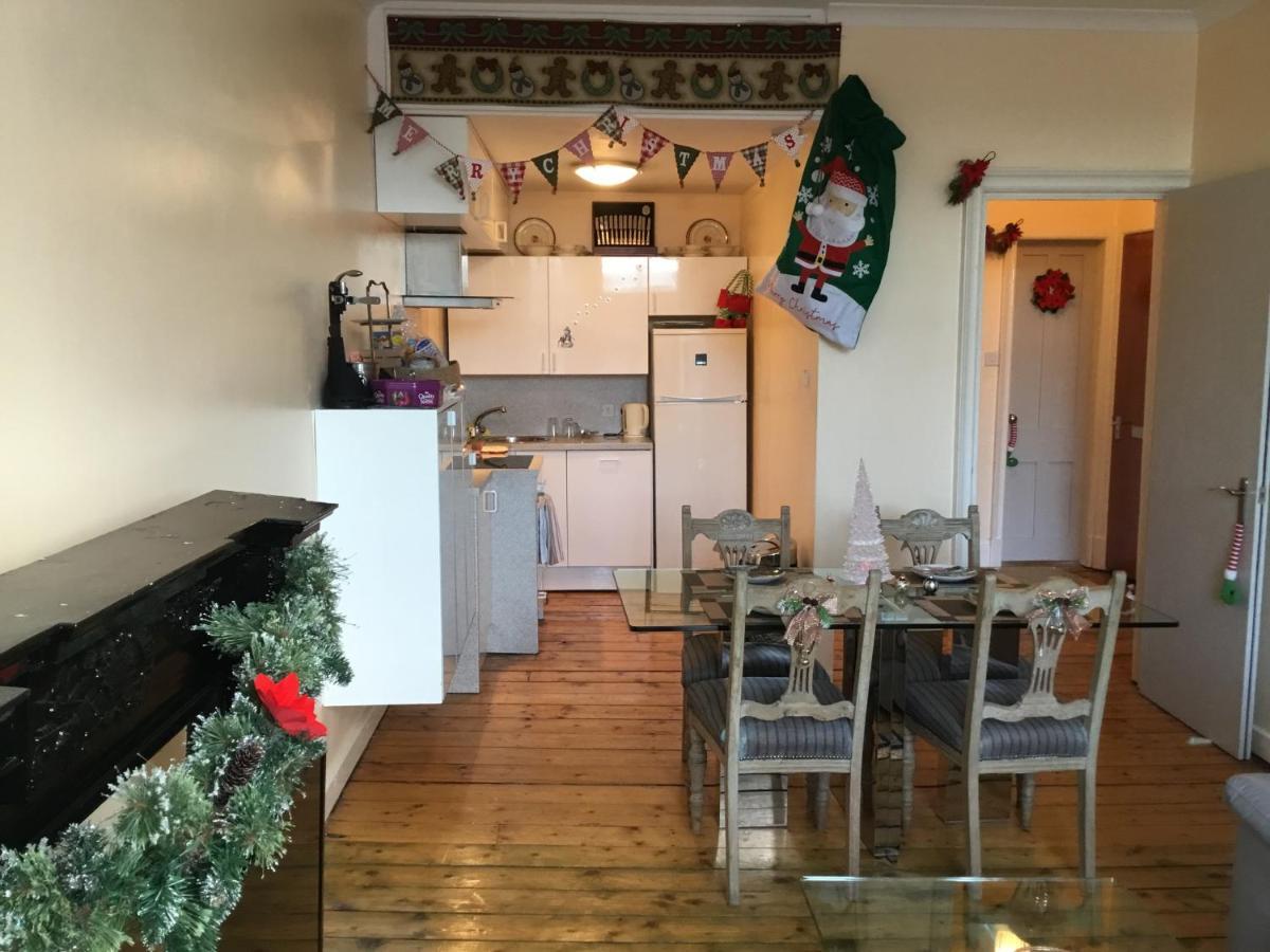 Free Parking Fabulous Victorian 2 Bed Next To Glasgow's Park *