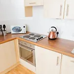 Modern Merchant City Apartment By George Square