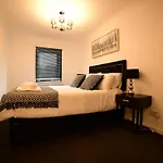 Lavish Modern 1 Bedroom Apt Close To City Centre