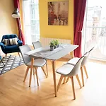 Pass The Keys Lovely 2-Bed In Perfect City Location With Parking