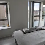 Glasgow City Centre Waterfront Apartment