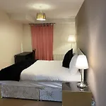 Cozy Nights - Moir St