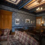 The Alamo Guest House