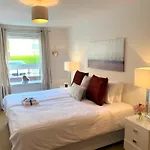 Mathieson Apartment - 2 Bedrooms