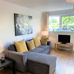Mathieson Apartment - 2 Bedrooms