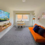 One Bed Holiday Home In The Heart Of Glasgow