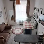 Cozy, Modern Flat In Govan
