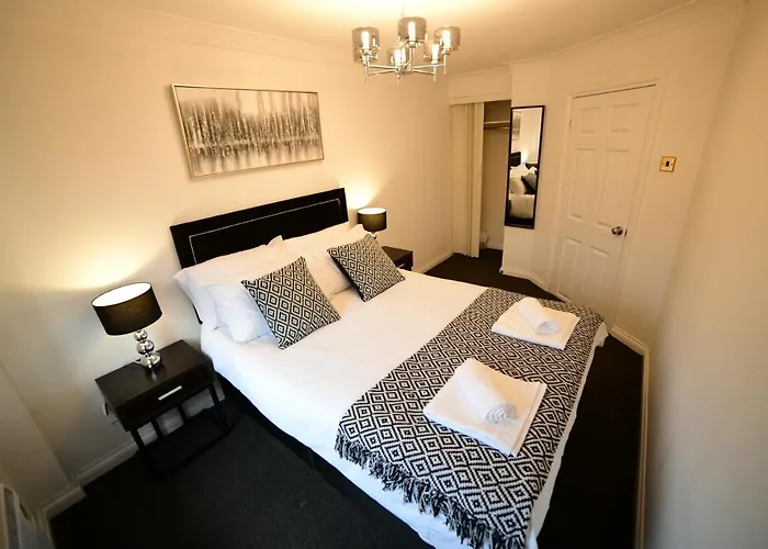 Lavish Modern 1 Bedroom Apt Close To City Centre