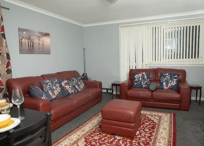 Stunning 2Nd Floor 2 Bedroom Massionette Apartment