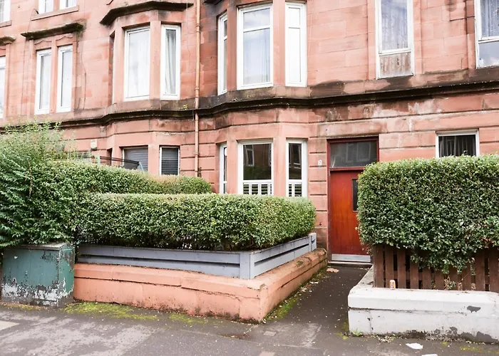Per7-Fm - Nice 1 Bed Ground Floor Flat, Near Cessnock Subway