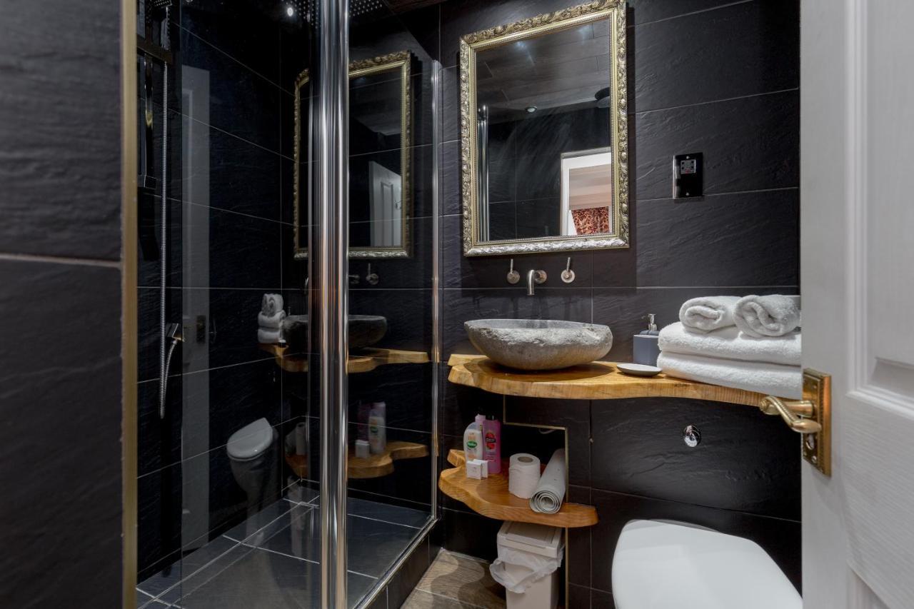 The Alamo Guest house Glasgow