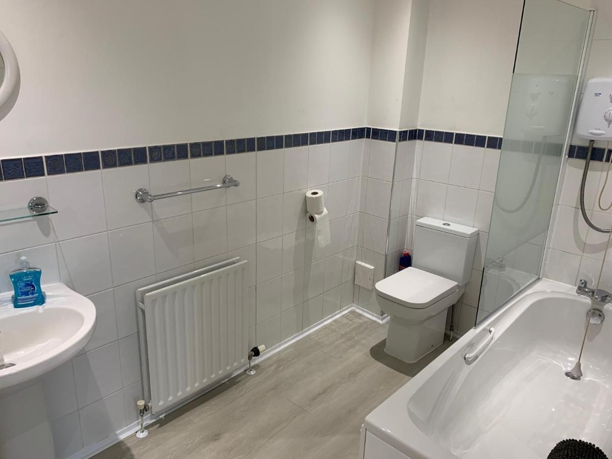 Apartment Flat Two, 212 Eaglesham Road, East Kilbride, *