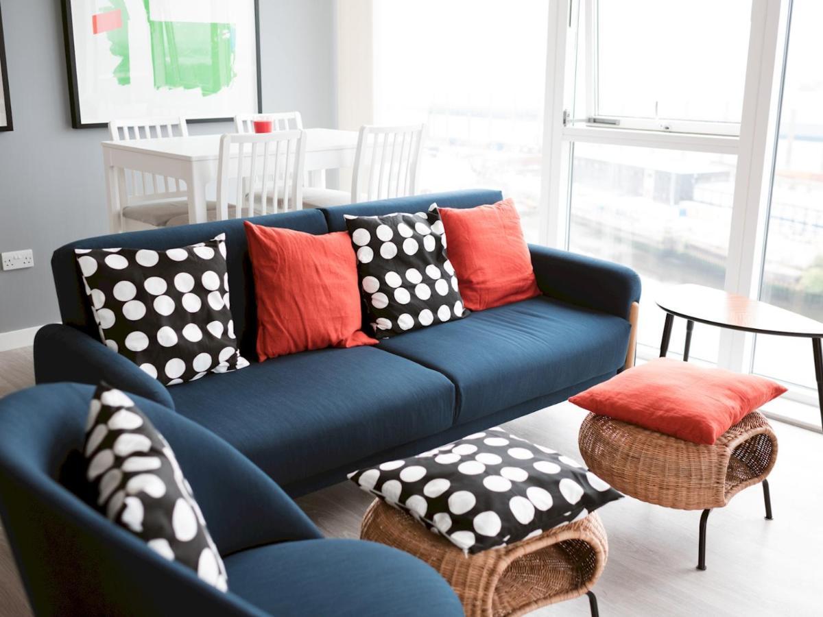 Pass The Keys Lovely New 1-bedroom Harbour River View