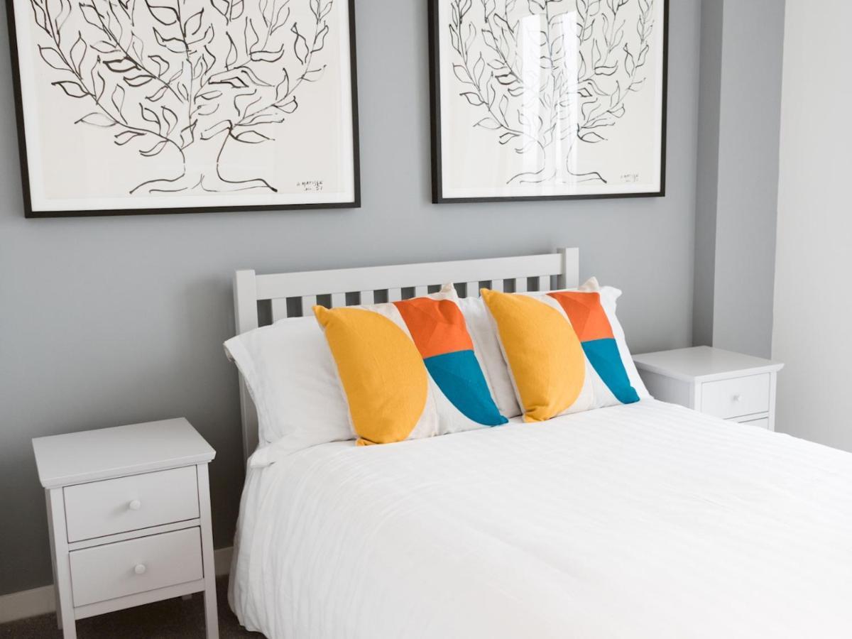 Apartment Pass The Keys Lovely New 1-bedroom Harbour River View
