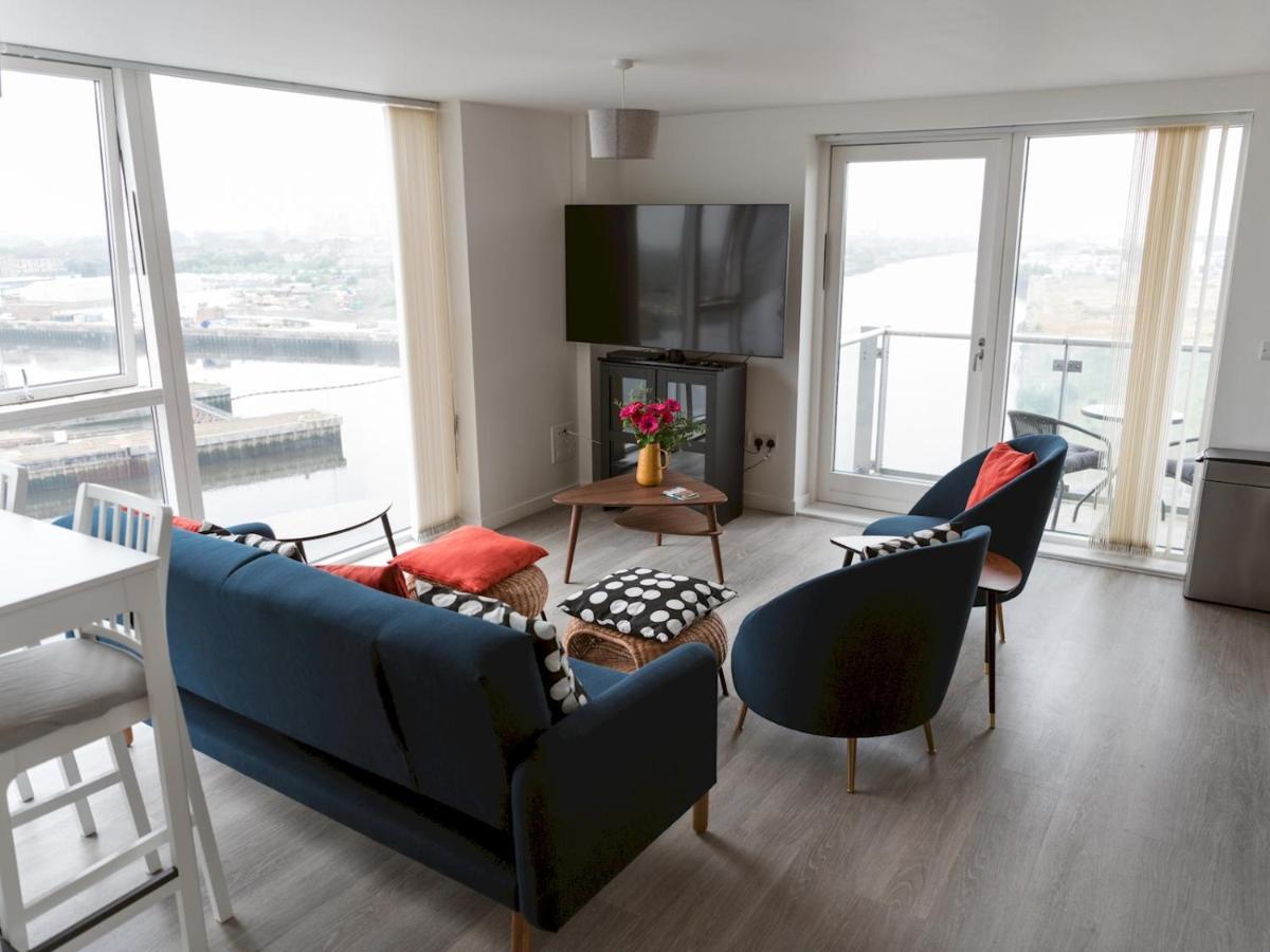 Apartment Pass The Keys Lovely New 1-bedroom Harbour River View Glasgow