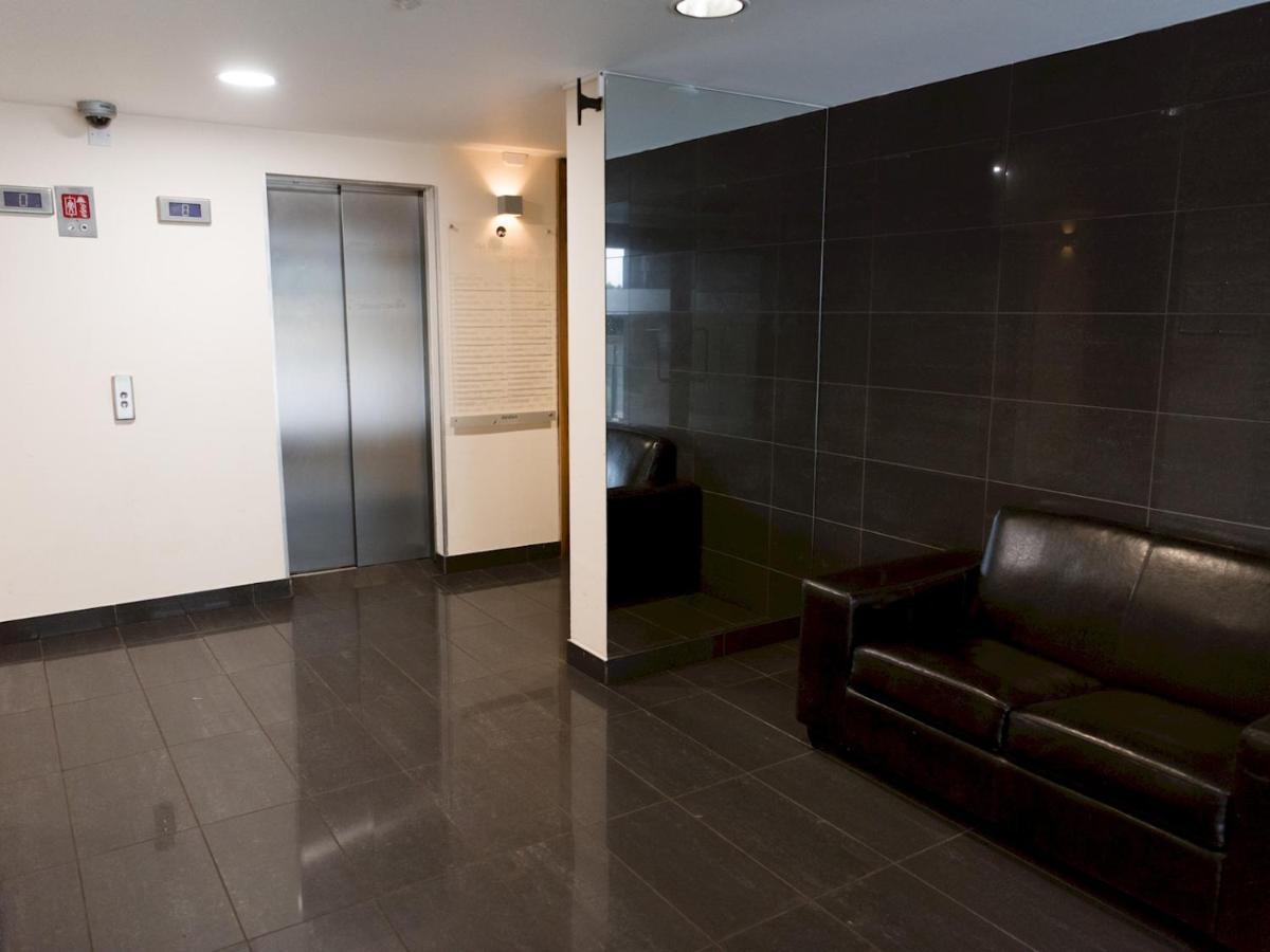 Pass The Keys Lovely New 1-bedroom Harbour River View Apartment *